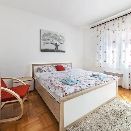 Beautiful For Rest And Restful Sleep Pula