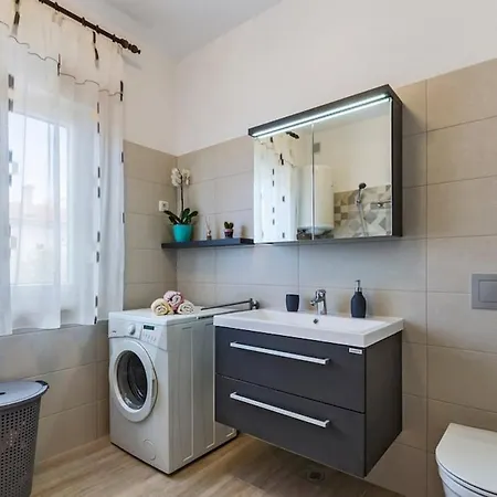 Beautiful For Rest And Restful Sleep Pula